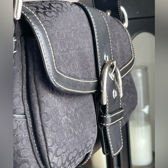 Vintage COACH Signature Soho Y2K Canvas & Leather Shoulder Bag with Buckle Flap - Picture 12 of 16